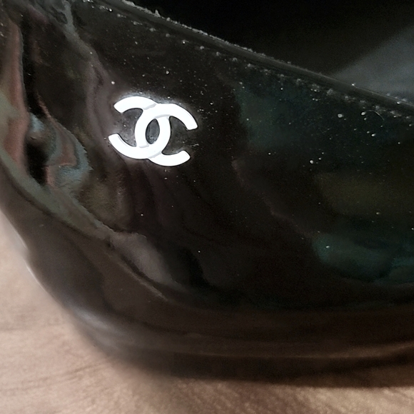CHANEL Black and White Patent Flats EU 41 - EUC - Picture 10 of 10
